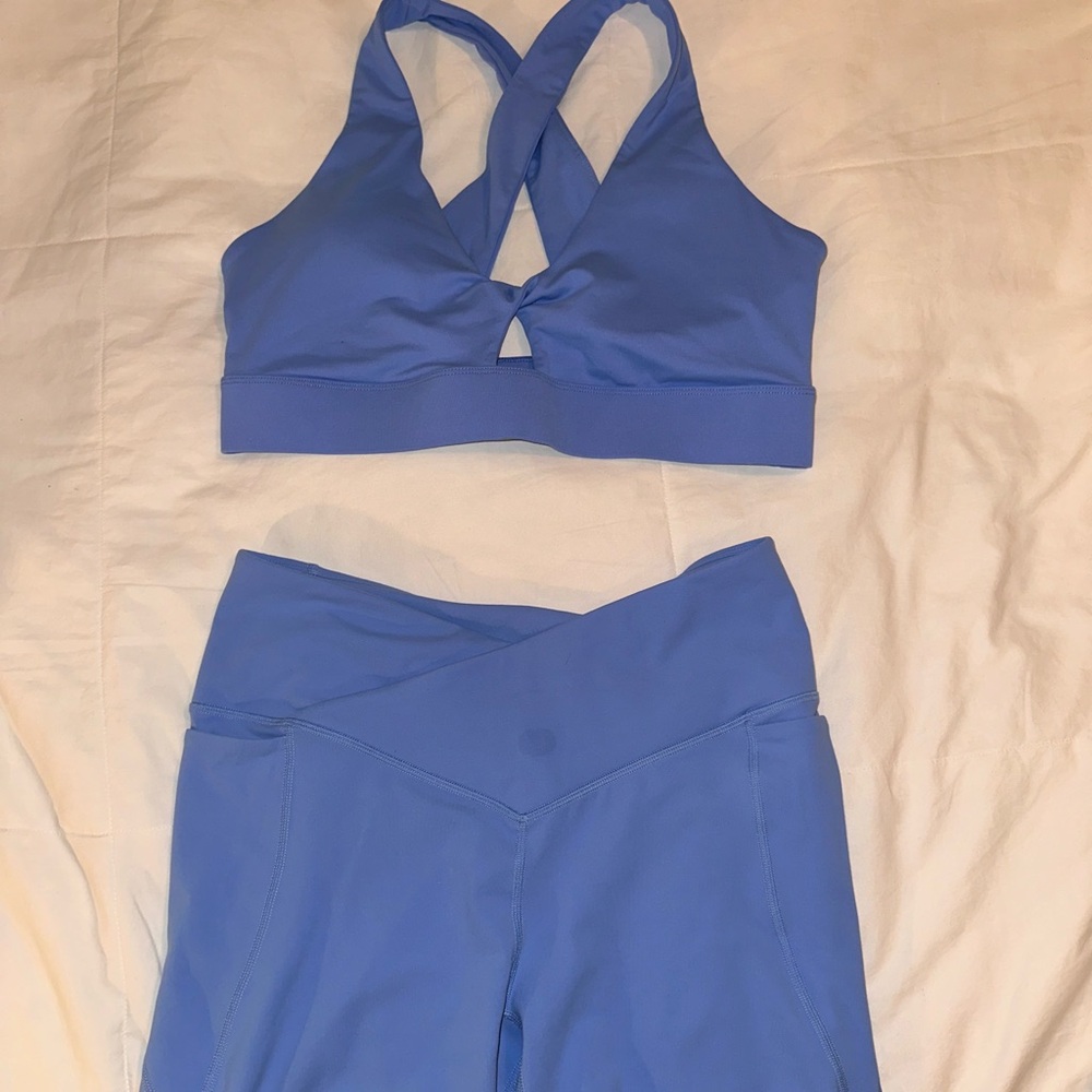 Fabletics matching workout set